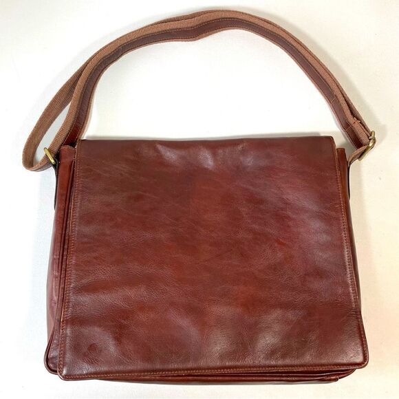 9. LUCALDO leather messenger 12.5.22 - Picture 1 of 1